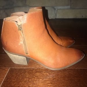 Frye Saddle leather Booties